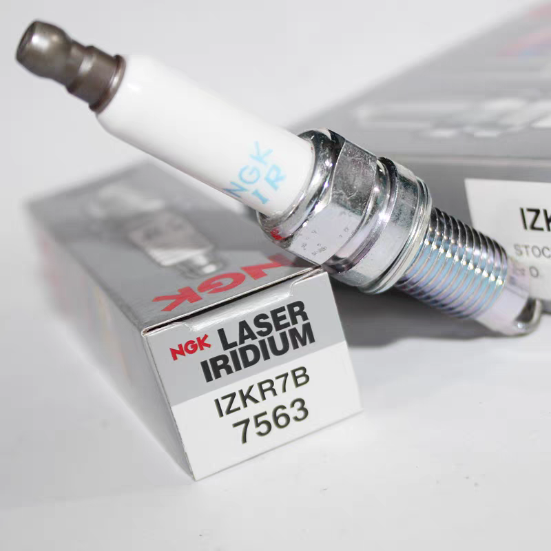 4 個 6 個オリジナルレーザーイリジウムスパークプラグ I - Ngk Spark Plug Laser Iridium のレビューと価格
